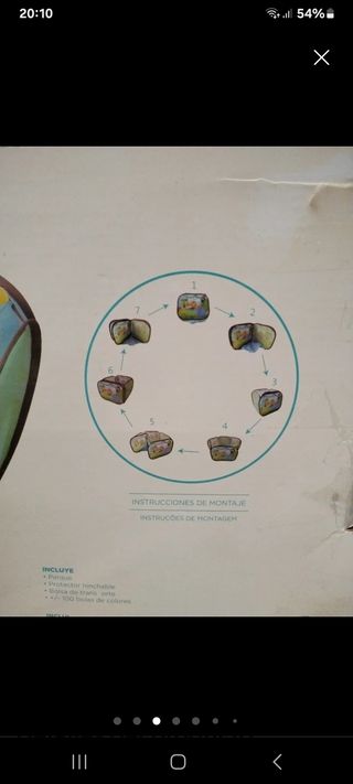 Parque infantil y piscina de bolas