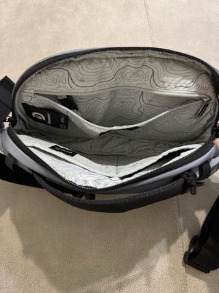 Riñonera Discovery Gris