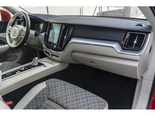 Volvo XC60 T8 Momentum AWD Auto 287 kW (390 CV)