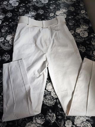 Pantalón blanco cinturon