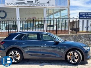 AUDI e-tron 50 quattro