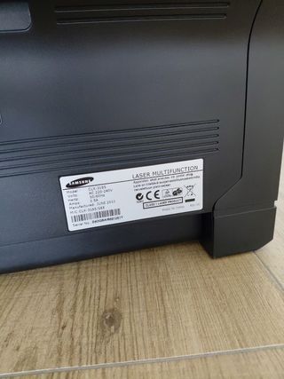 Impresora Samsung CLX-3185 láser color