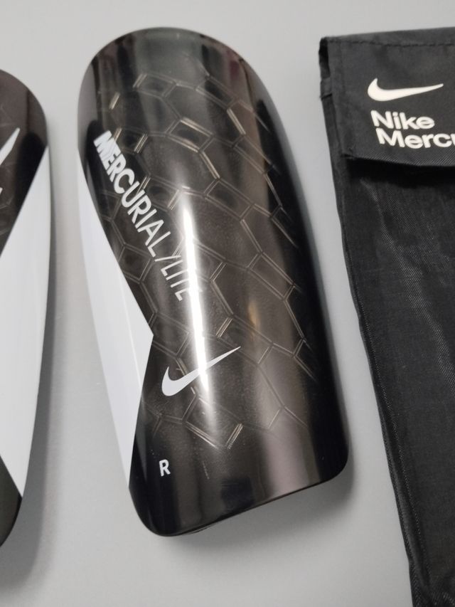 Espinilleras Nike Mercurial Lite