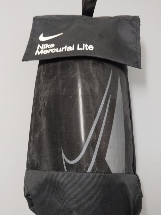 Espinilleras Nike Mercurial Lite