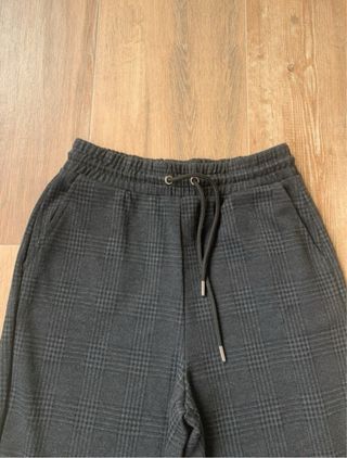 pantalón jogger de vestir stradivarius
