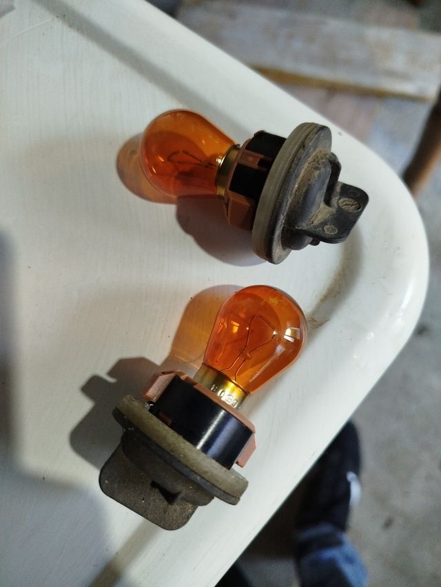 2 lampadine intermittenti