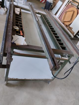 Mesa de trabajo de hierro