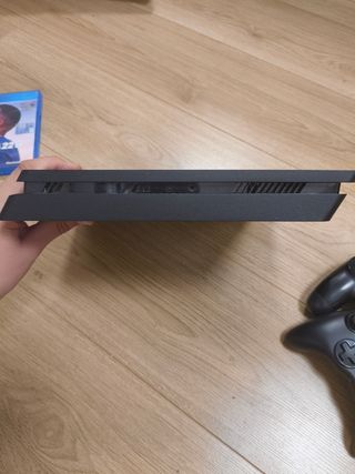 PS4 Slim (PlayStation 4) - 3 Controller TRATTABILE