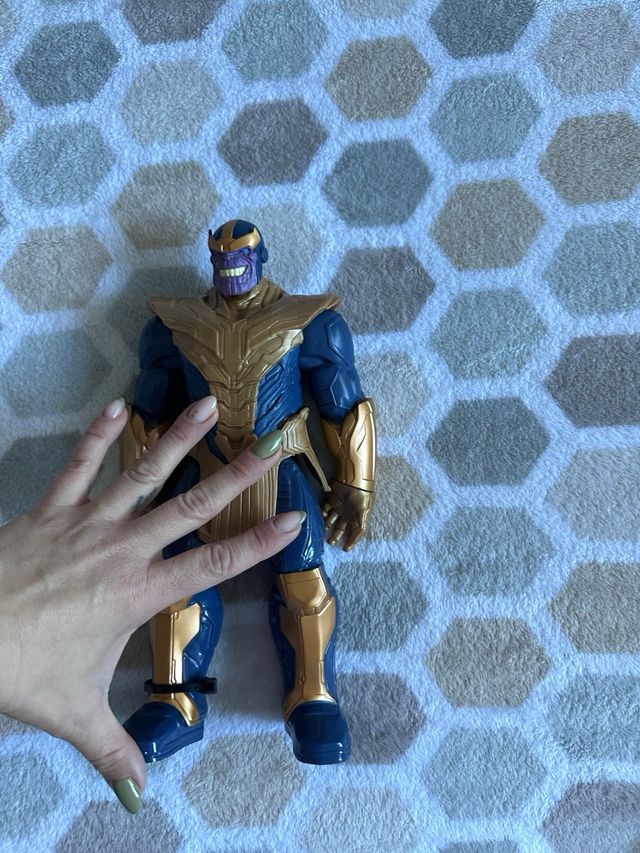 Figura Thanos Marvel