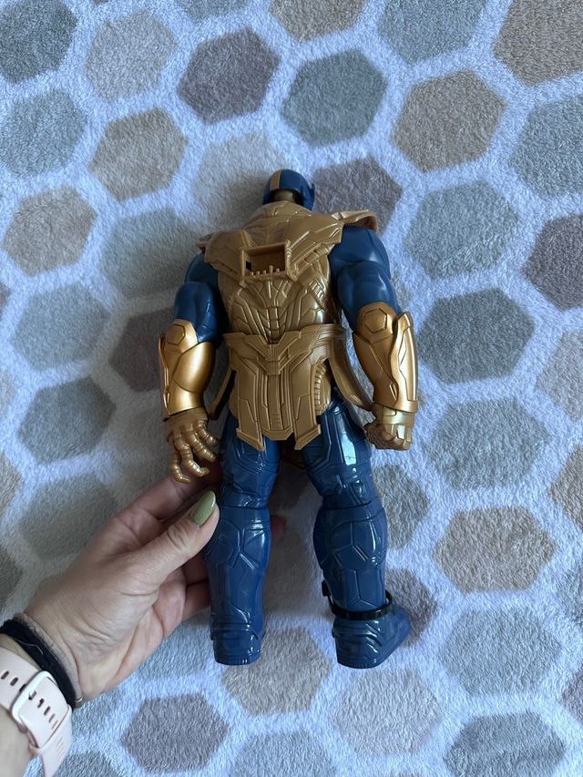 Figura Thanos Marvel