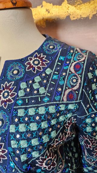 Chaqueta Zara bordada multicolor talla M