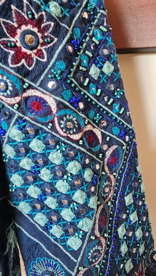 Chaqueta Zara bordada multicolor talla M