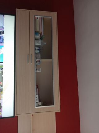 Mueble TV beige de madera