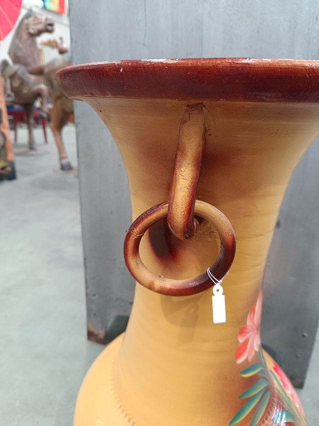 Jarrón pintado a mano