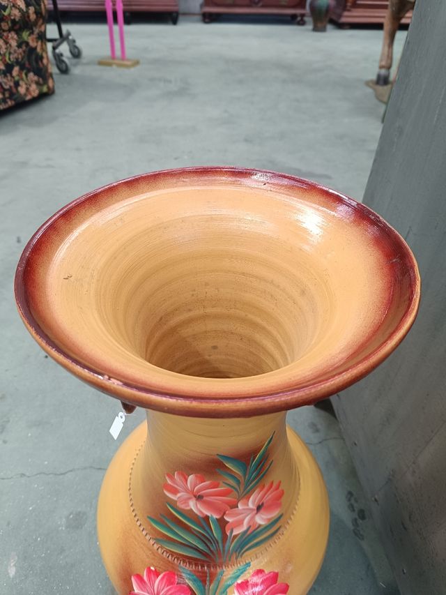 Jarrón pintado a mano