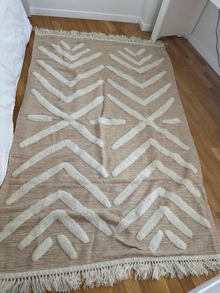 Alfombra KaveHome lana beige y blanca