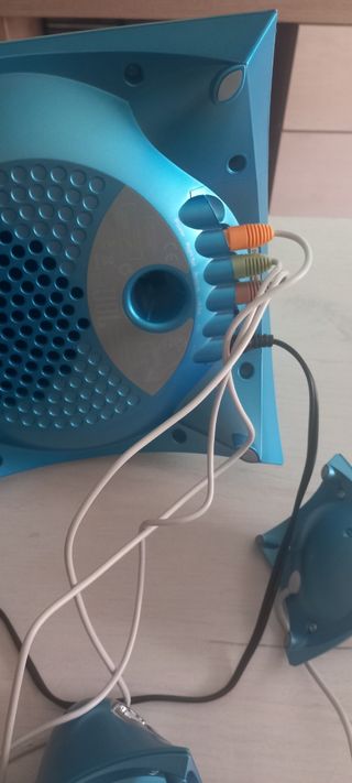 Juego de altavoces JBL nuevos