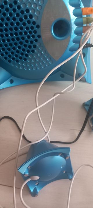 Juego de altavoces JBL nuevos