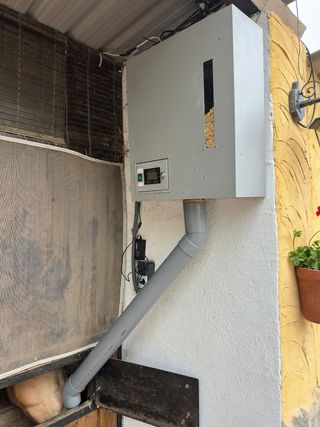 COMEDERO AUTOMÁTICO CABALLOS