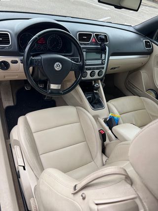 Volkswagen Eos 2007 2.0 TDI 140 CV – Negro – 6900€