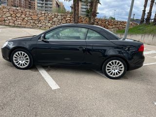 Volkswagen Eos 2007 2.0 TDI 140 CV – Negro – 6900€