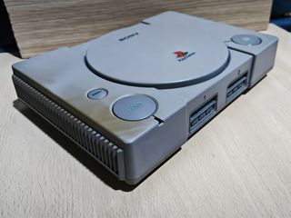PlayStation 1 -  Serie SCPH-7502