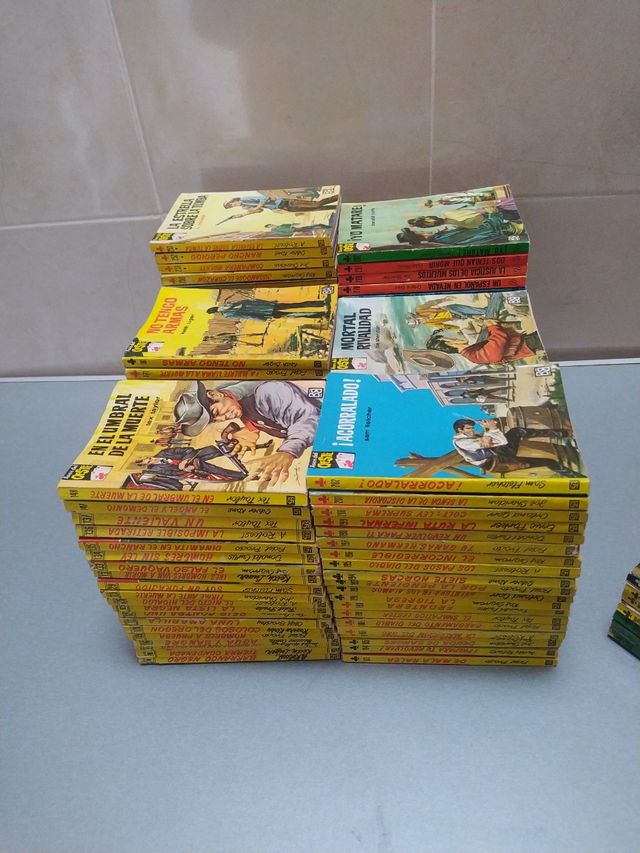Lote de 63 novelas antiguas bolsilibros del oeste