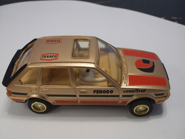 MG Maestro - Scalextric (UK)