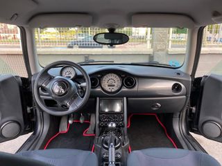MINI One 2006 con etiqueta C