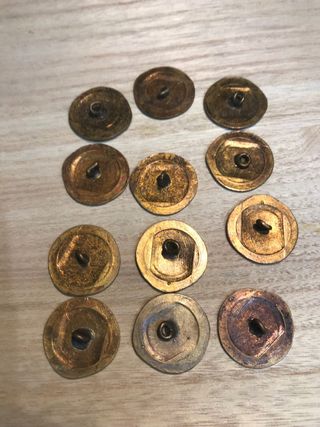12 Botones dorados estilo romano