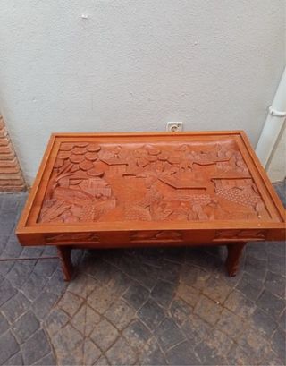 Mesa centro madera tallada