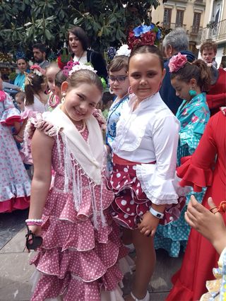 Falda corta gitana niña burdeos y lunares blancos.