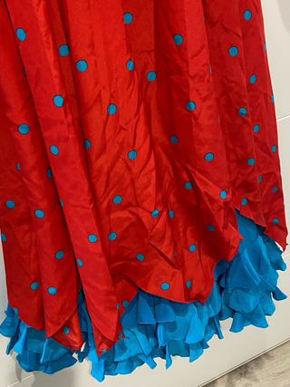 Vestido de flamenca con falda y top de REGALO.