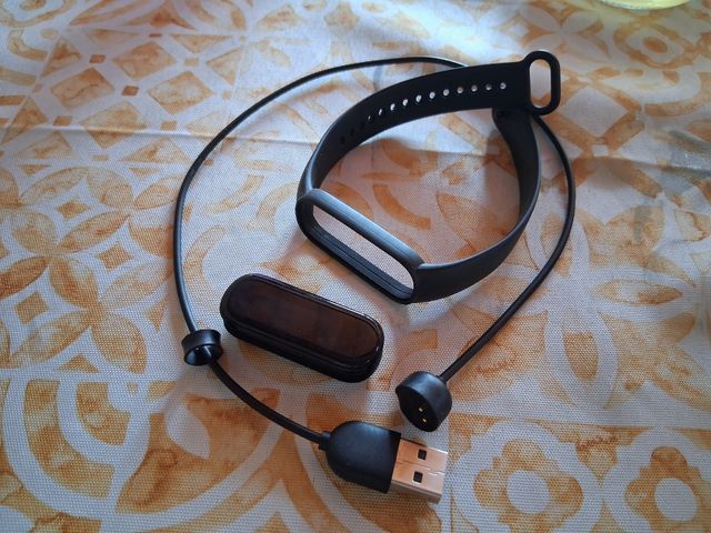 Amazon Fit Band 5 - Fitness Tracker Nero