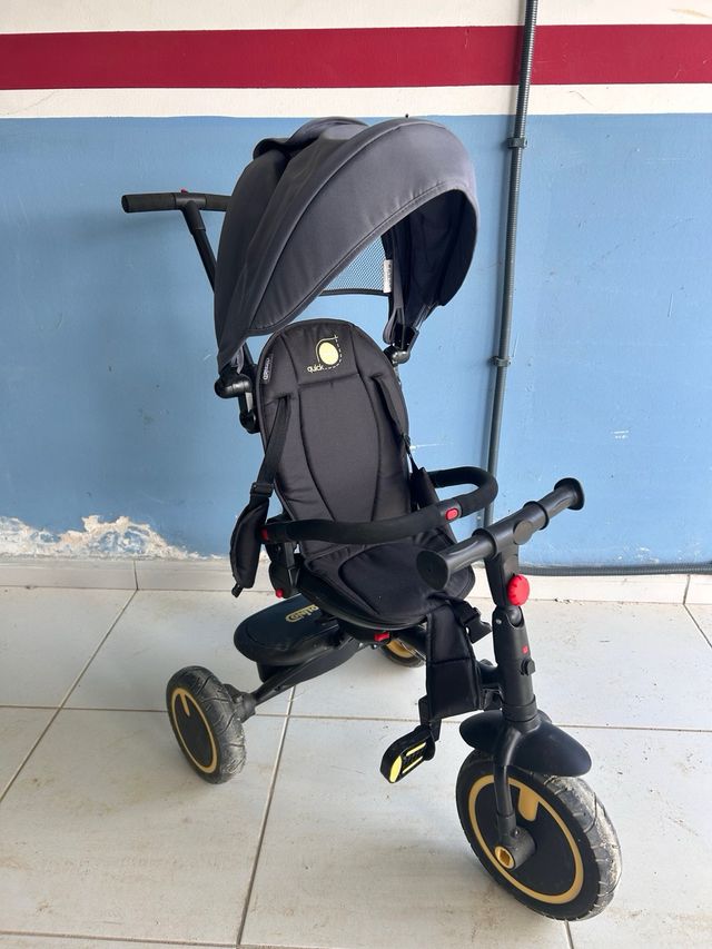 Triciclo para niños con capota