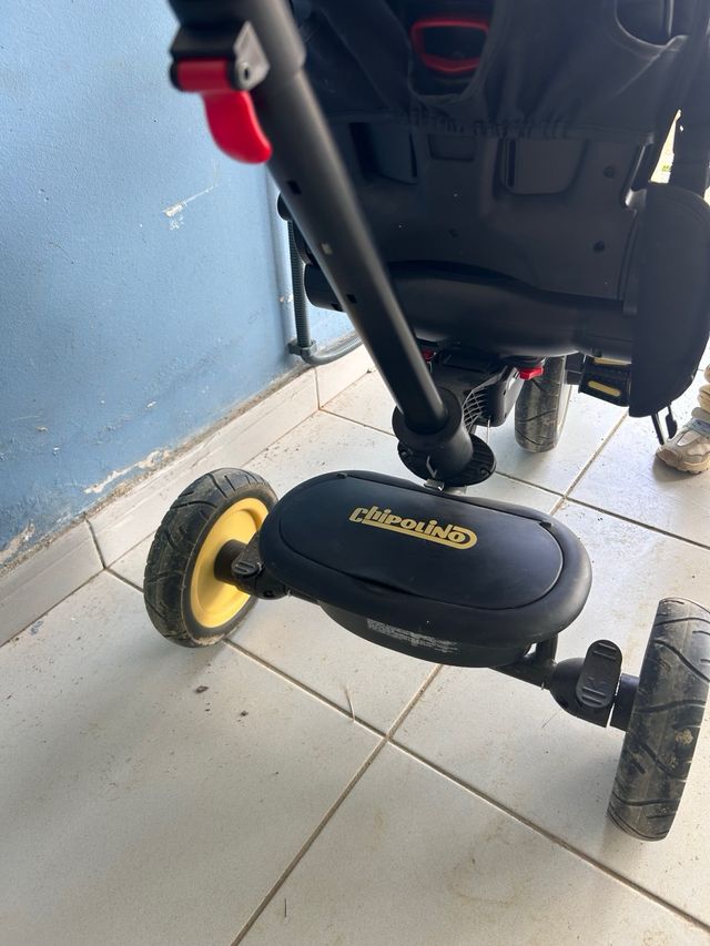 Triciclo para niños con capota