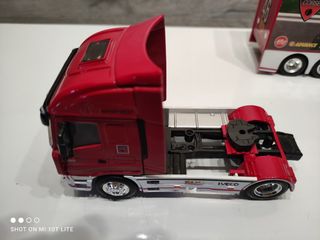 Camión juguete Iveco Ducati