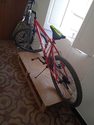 Bicicleta montaña roja