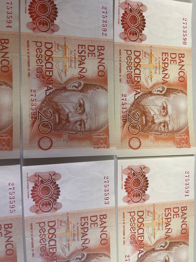 Lote Premium - 10 billetes consecutivos de 200 Pes