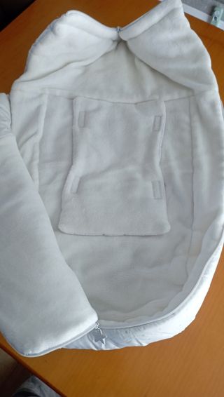 Saco bebé invierno - blanco con estrellas grises