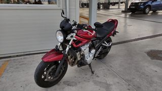 Suzuki Bandit 650 N inyección 2008

49000 Km