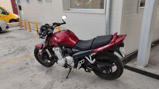Suzuki Bandit 650 N inyección 2008

49000 Km