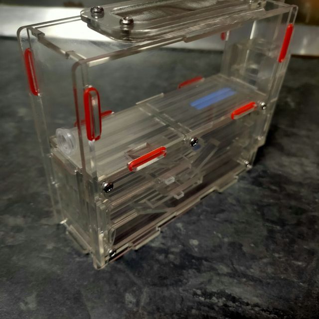 Hormiguero a estrenar 15x11'5x4,5