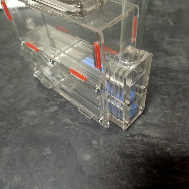 Hormiguero a estrenar 15x11'5x4,5