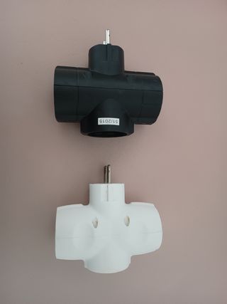 2 adaptadores- ladrones enchufe