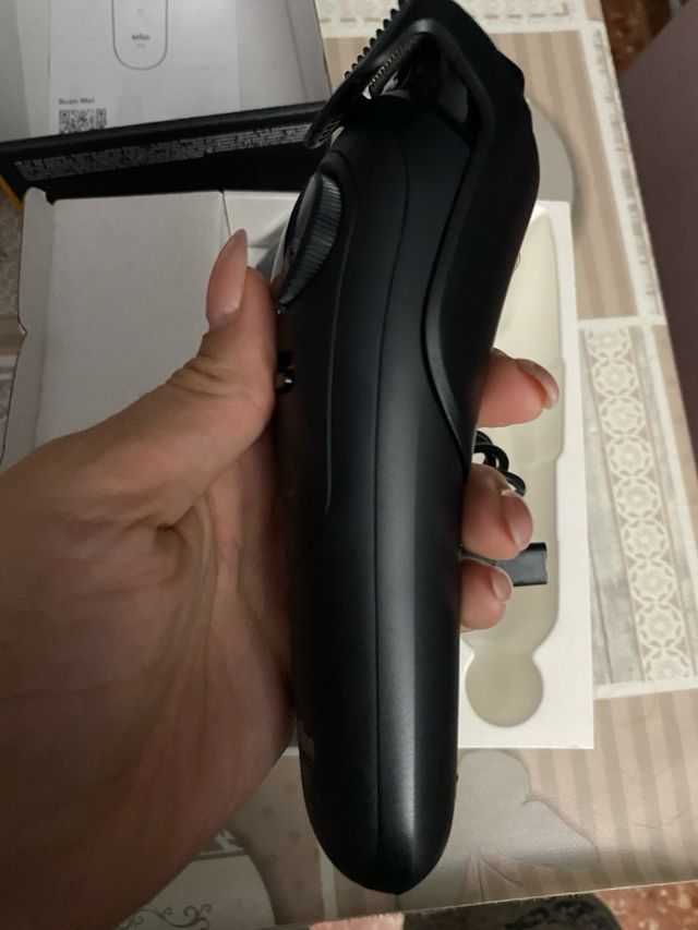 Afeitadora cara y cuerpo braun