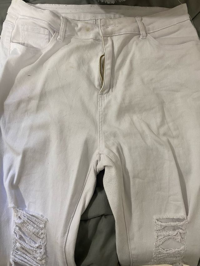 Jeans blancos rotos