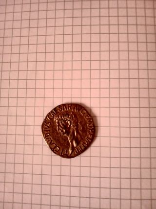 Riproduzione moneta romana