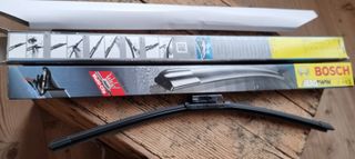 Due tergicristalli BOSCH Aerotwin 550 - AM22U