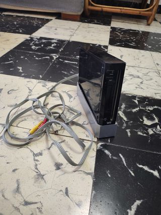 Wii negra + sensor + cable TV